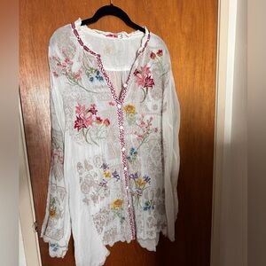 Johnny Was Plus 1X White Floral Embroidered Button Down Blouse